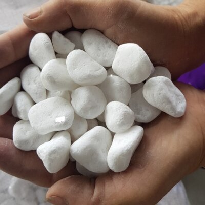 Snow White Tumbled Pebbles
